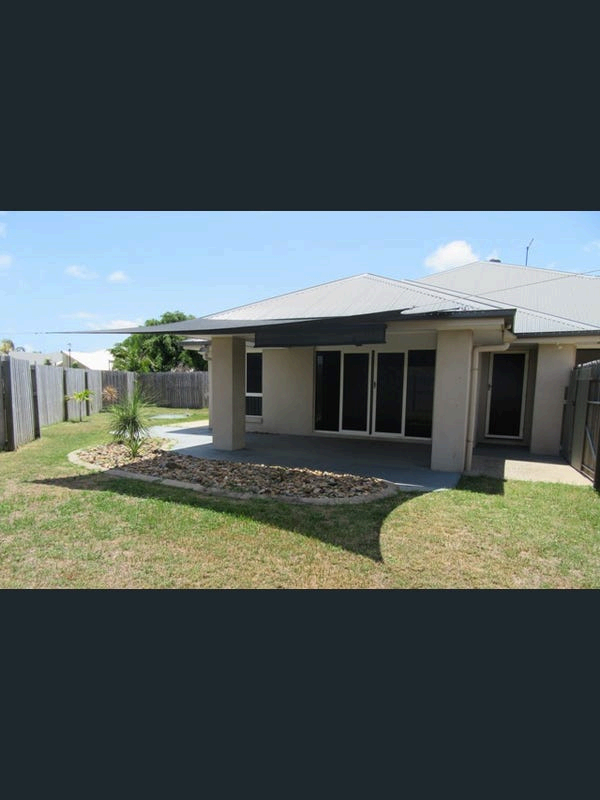 Whitehaven Drive, Blacks Beach, Mackay QLD property exterior